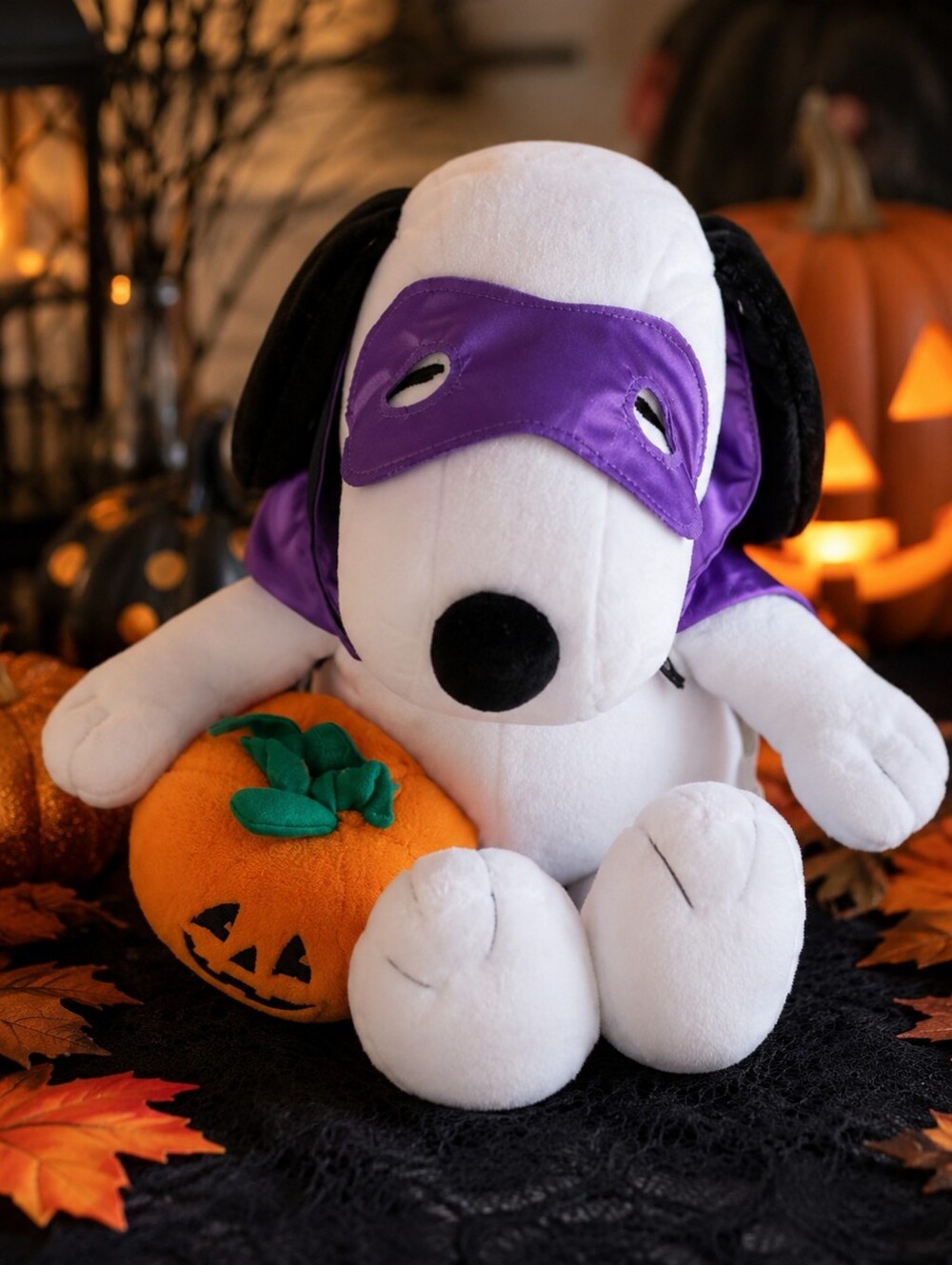 Hallmark Peanuts Snoopy Halloween Animated Shaking Talking Pumpkin Plush 11"